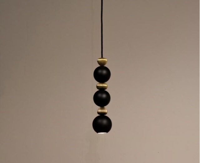 LOFTLIGHT LAMPA WISZĄCA BOLA QUEEN 3 CZARNY + MOSIĄDZ