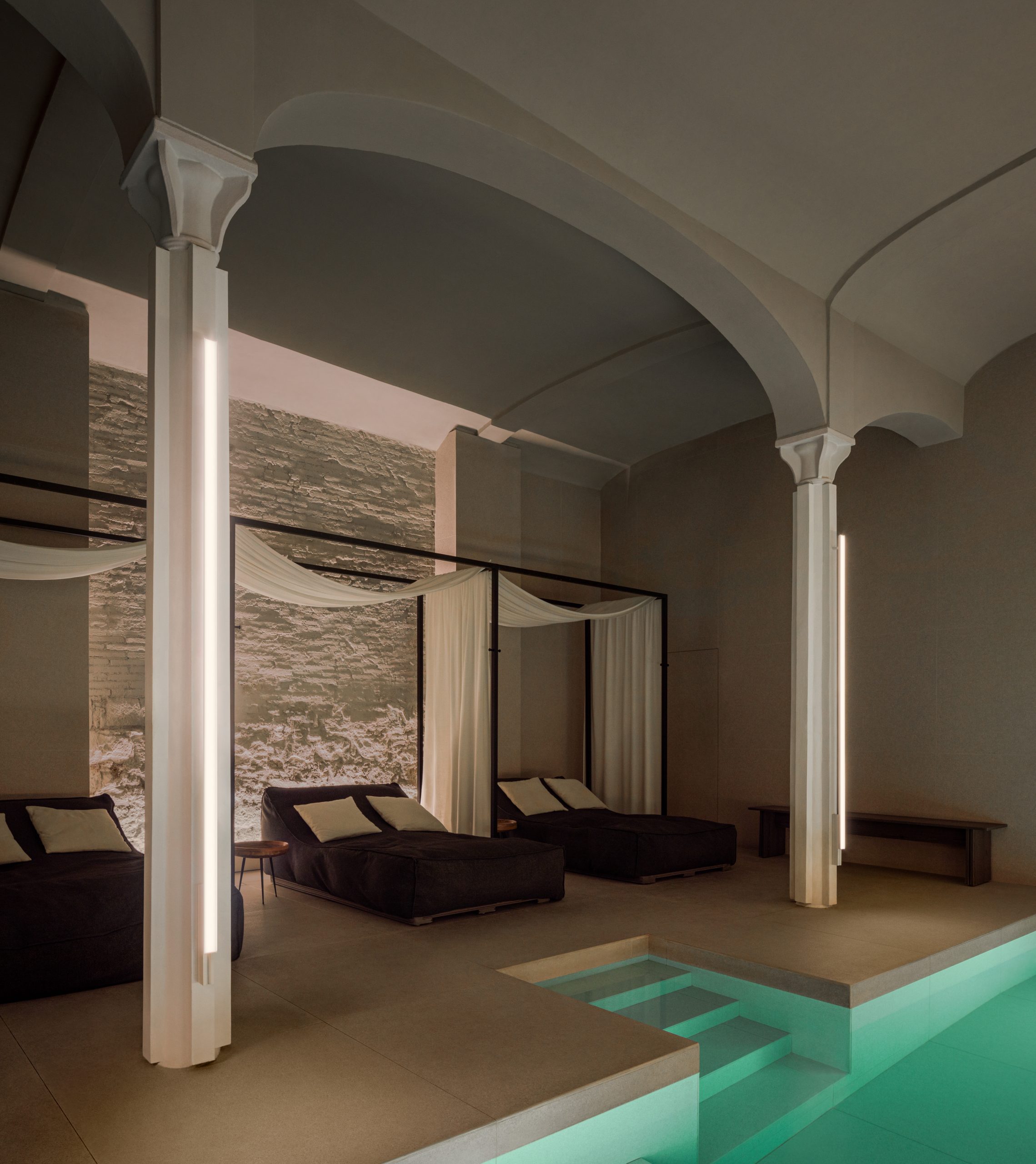 VIBIA KINKIET ŁAZIENKOWY 599323/13 SPA 132cm BIAŁY 2700K IP44