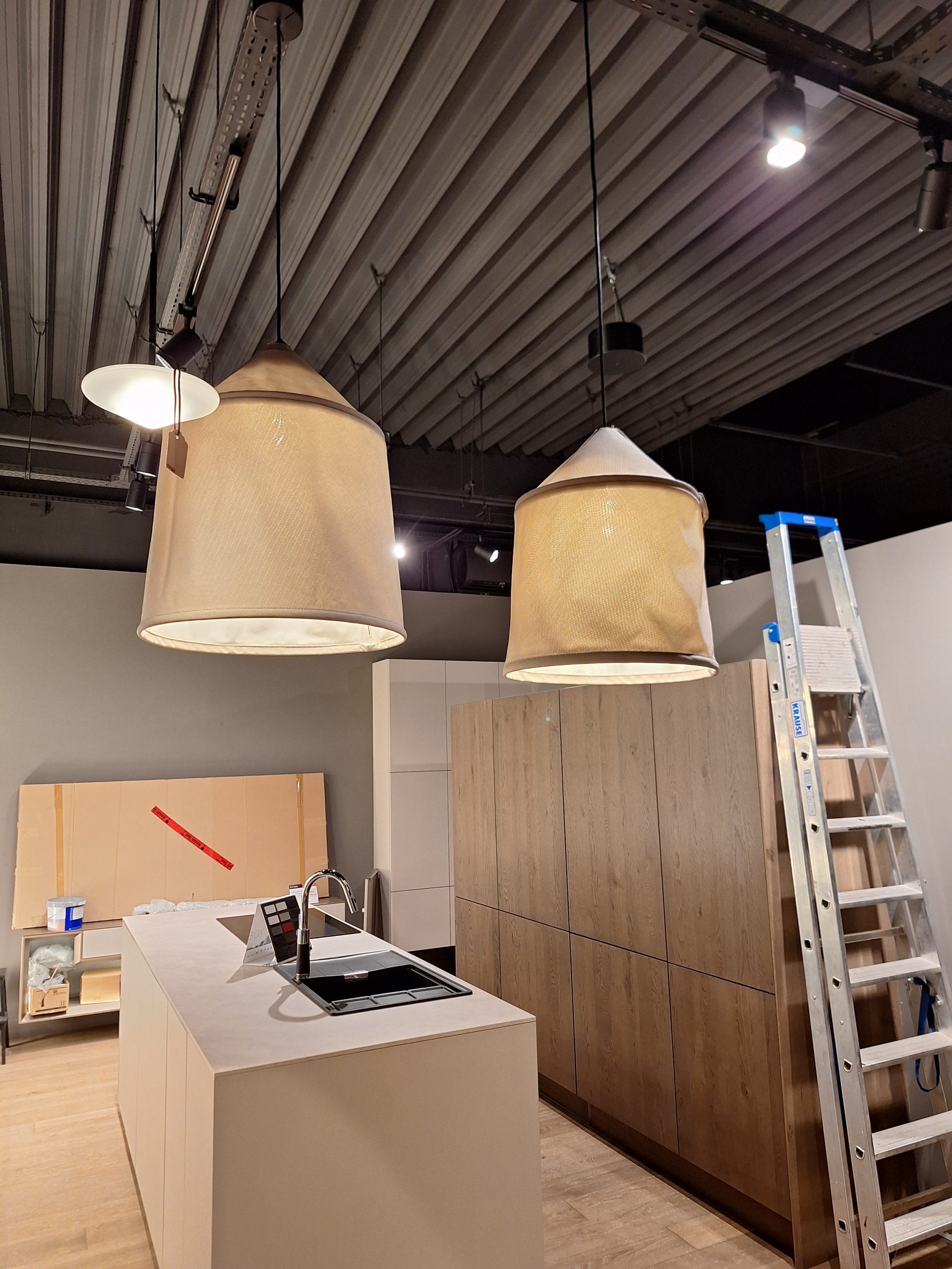 MARSET LAMPA WISZĄCA A683-18 JAIMA LAMPA WISZĄCA, ŚREDNICA 54 CM, BEŻOWA IP65 LED