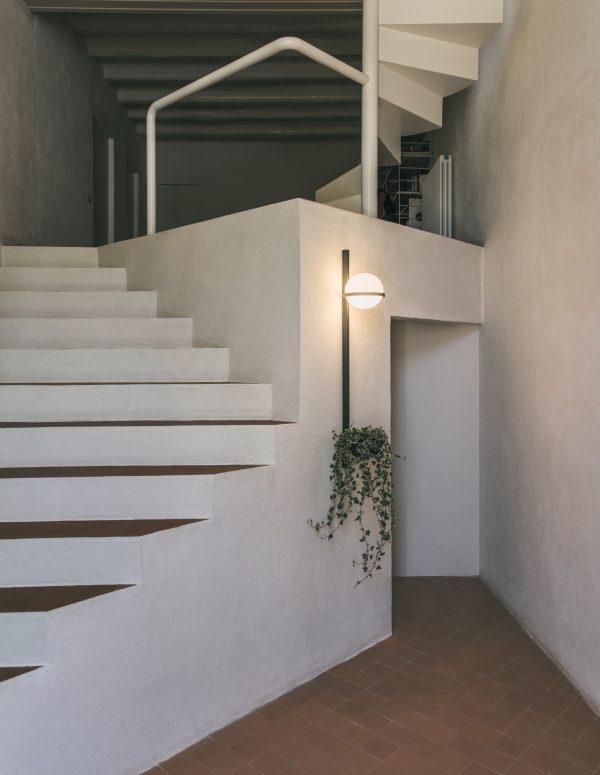 VIBIA KINKIET Z&nbsp;DONICZKĄ 371418/1B PALMA GRAFIT