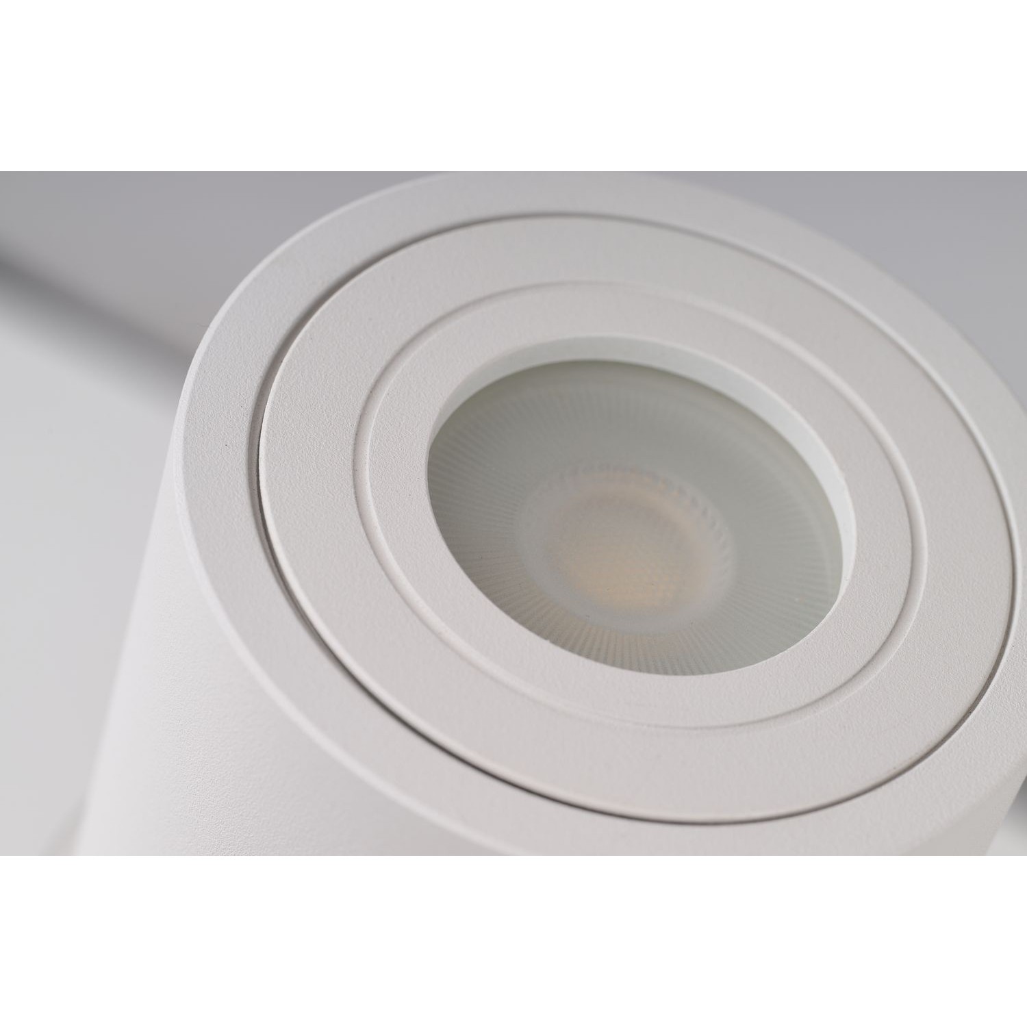 AZZARDO LAMPA NATYNKOWA AZ2690 BRANT ROUND IP44 BIAŁA