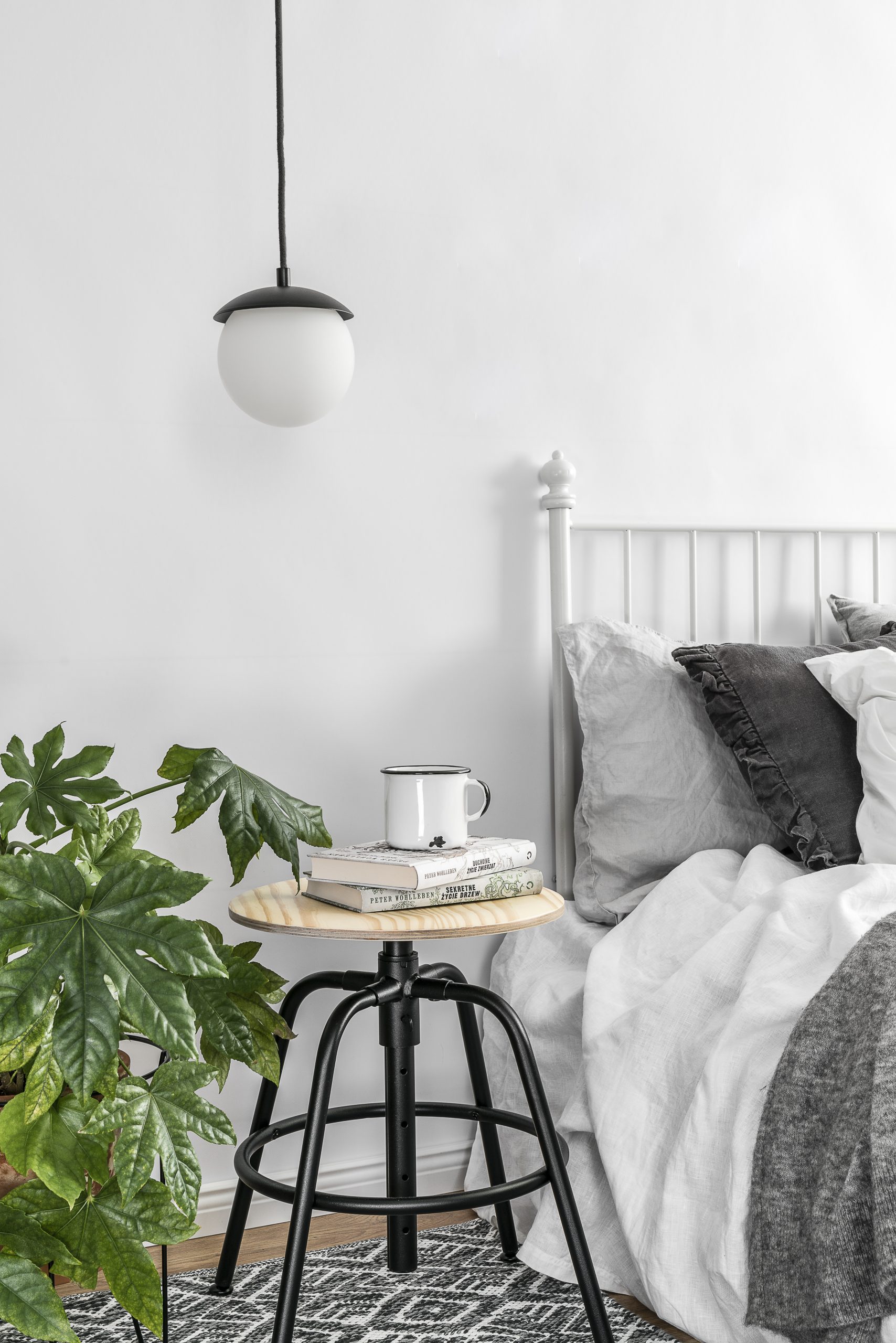 UMMO LAMPA WISZĄCA ŁAZIENKOWA KLF122PS0 KUUL F CZARNA IP44