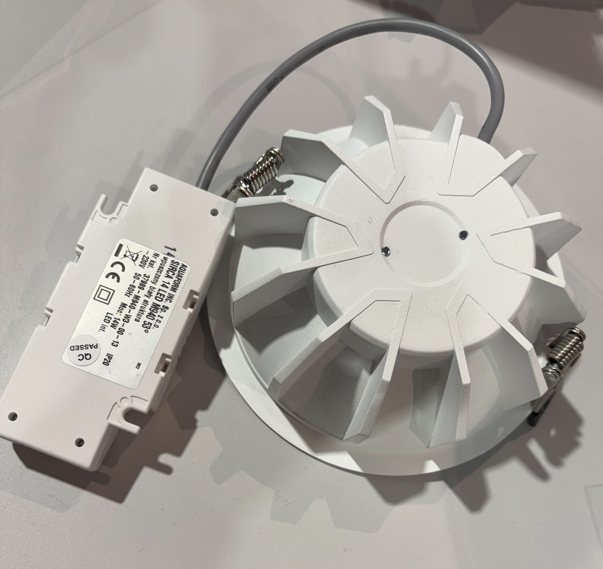 OUTLET: AQFORM LAMPA PODTYNKOWA SIRCA 37989-M940-WW-00-13 14 LED M940 53° BIAŁY, ODBŁYŚNIK CHROM